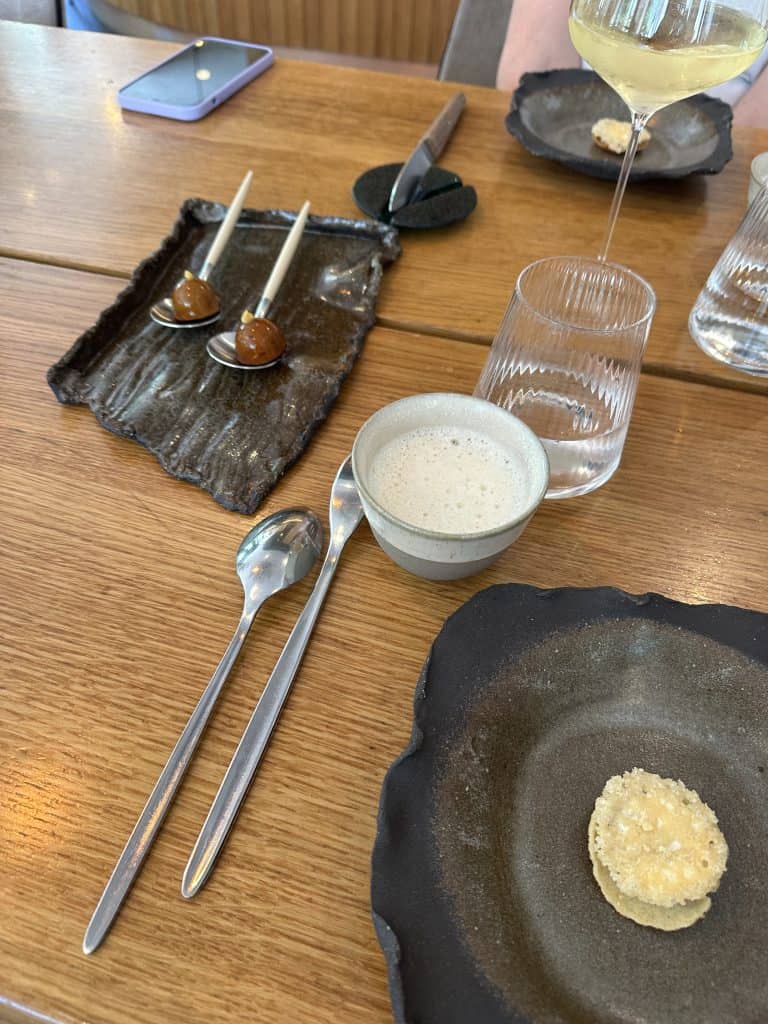 Amuse-bouches autour de l'oignon chez Anona