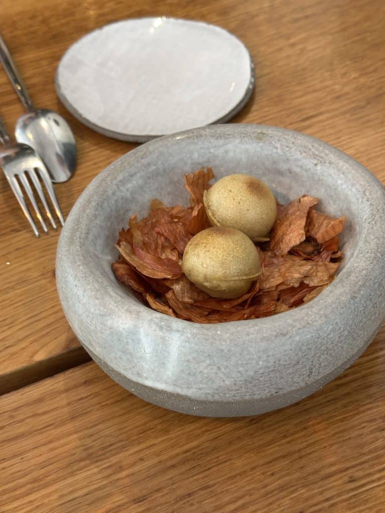 Amuse-bouches autour de l'oignon chez Anona